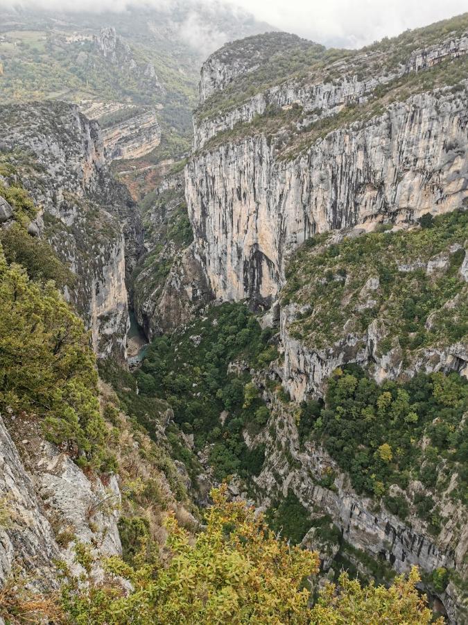 La Peyregoune, Logement En Pleine Nature Et Table D'Hotes Blieux Экстерьер фото