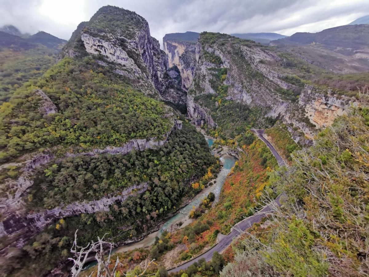 La Peyregoune, Logement En Pleine Nature Et Table D'Hotes Blieux Экстерьер фото