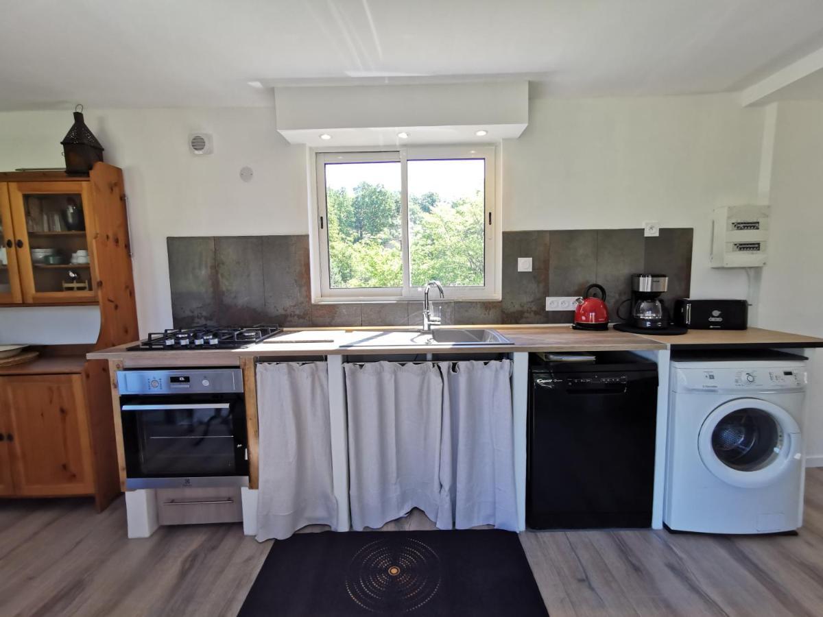 La Peyregoune, Logement En Pleine Nature Et Table D'Hotes Blieux Экстерьер фото