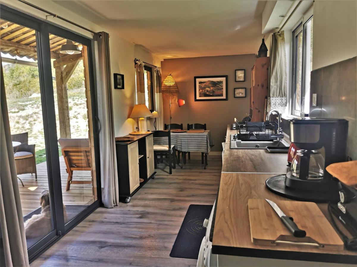 La Peyregoune, Logement En Pleine Nature Et Table D'Hotes Blieux Экстерьер фото