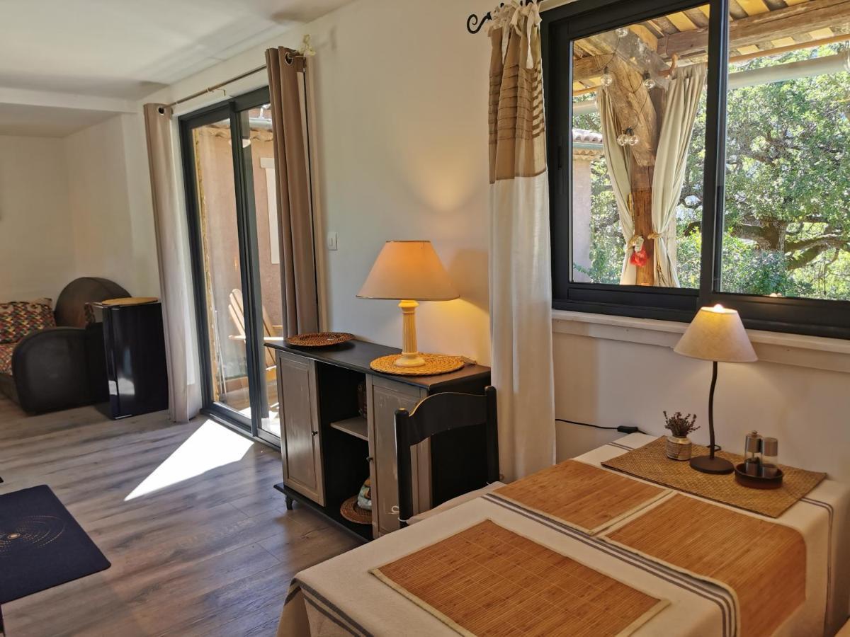 La Peyregoune, Logement En Pleine Nature Et Table D'Hotes Blieux Экстерьер фото