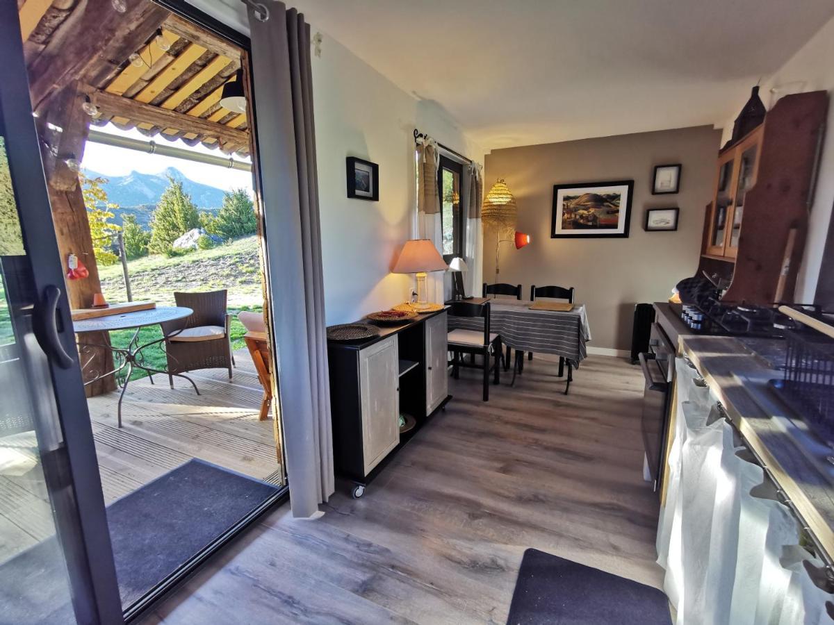 La Peyregoune, Logement En Pleine Nature Et Table D'Hotes Blieux Экстерьер фото